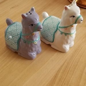 Llama Salt & Pepper Shaker 2 pc set